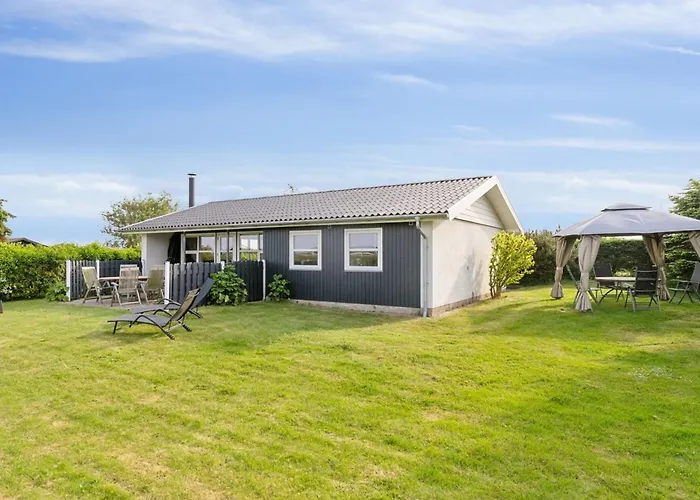 Gudrun - 250m From The Sea By Interhome