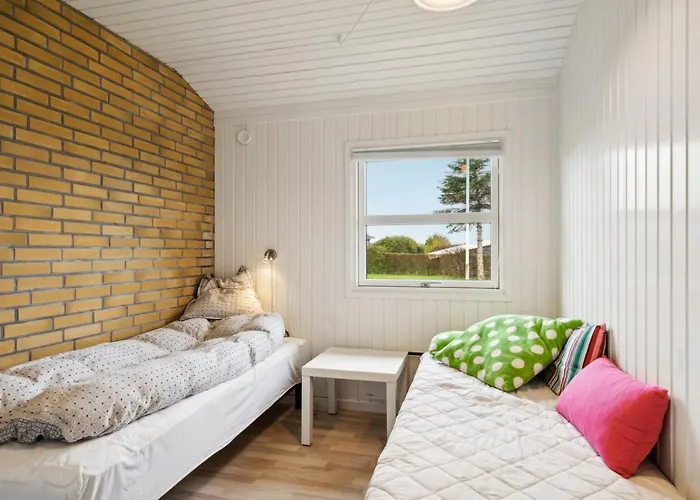 Holiday home Gudrun - 250m From The Sea By Interhome